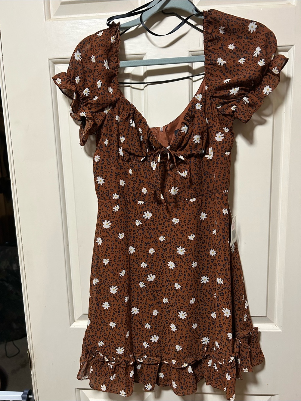 B. Smart Rust Brown Floral Mini Dress with White Daisies